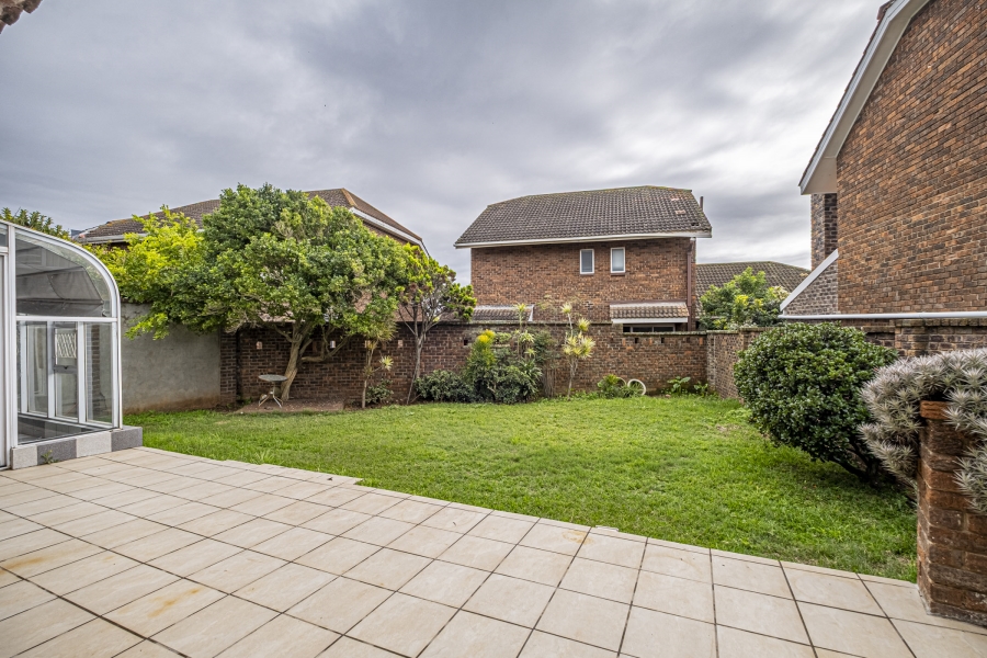 4 Bedroom Property for Sale in Summerstrand Eastern Cape